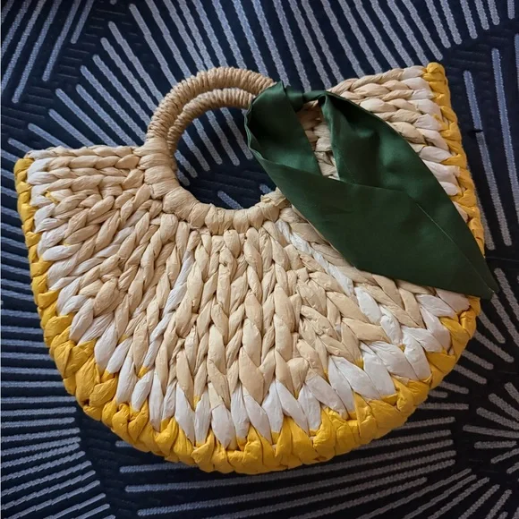 A New Day Straw Lemon Bag - Picture 2 of 4